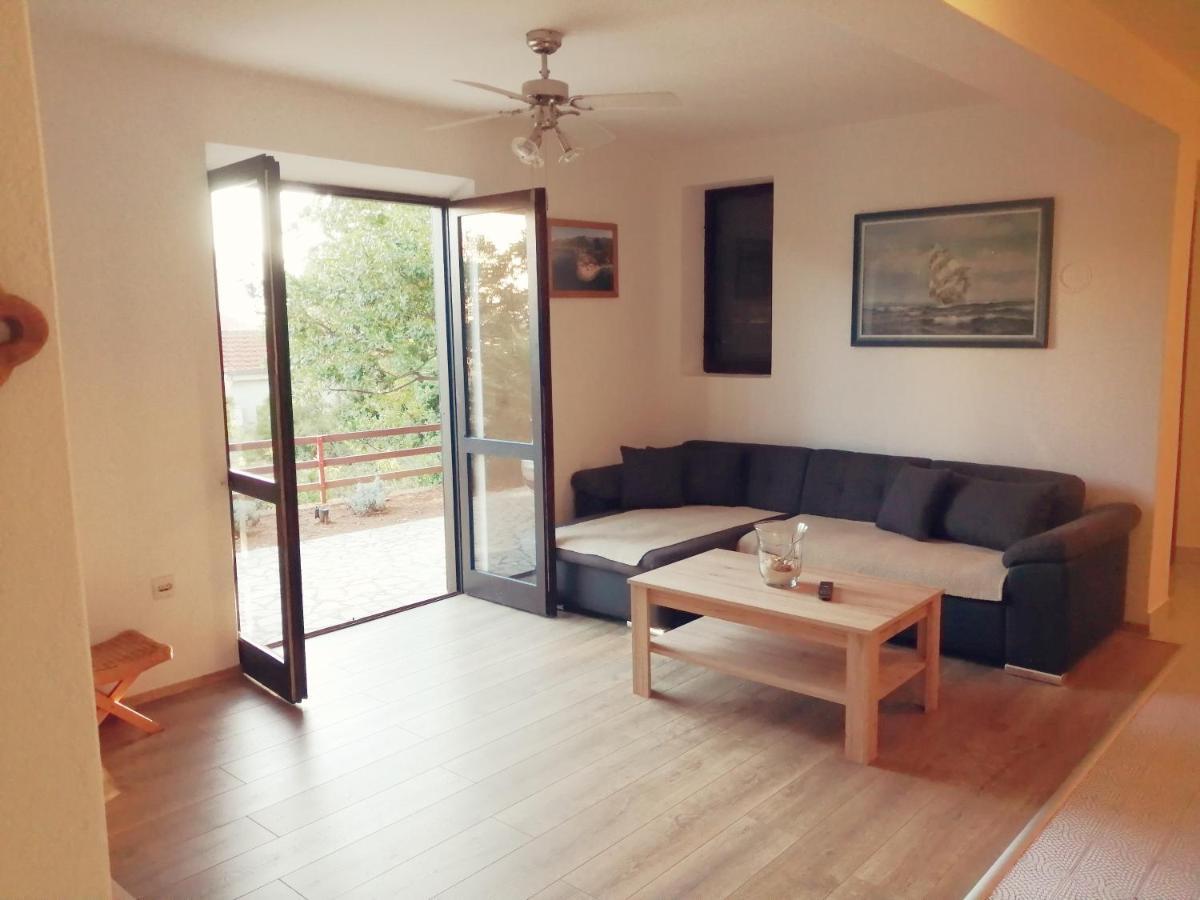 Holiday House Pinus Pinea วิกานย์ ภายนอก รูปภาพ